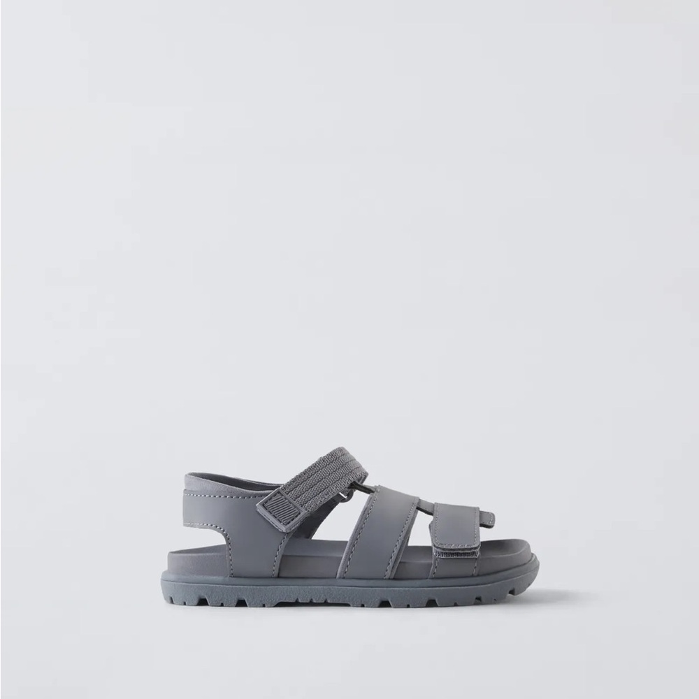 Zara boys rubberized blue sandals size 6.5
